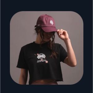 NWT Darc Sport SHE cropped T-shirt